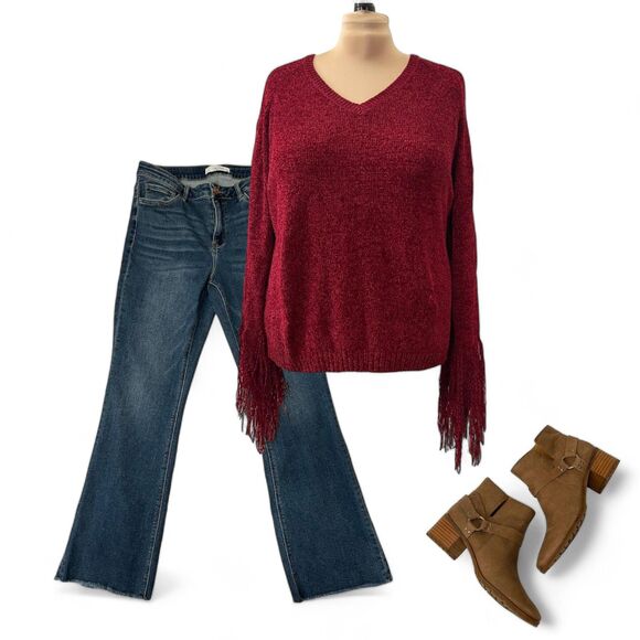L&B Lucky & Blessed Soft V-Neck Maroon Sweater with Fringe on Sleeves, Size 3X - Picture 5 of 10